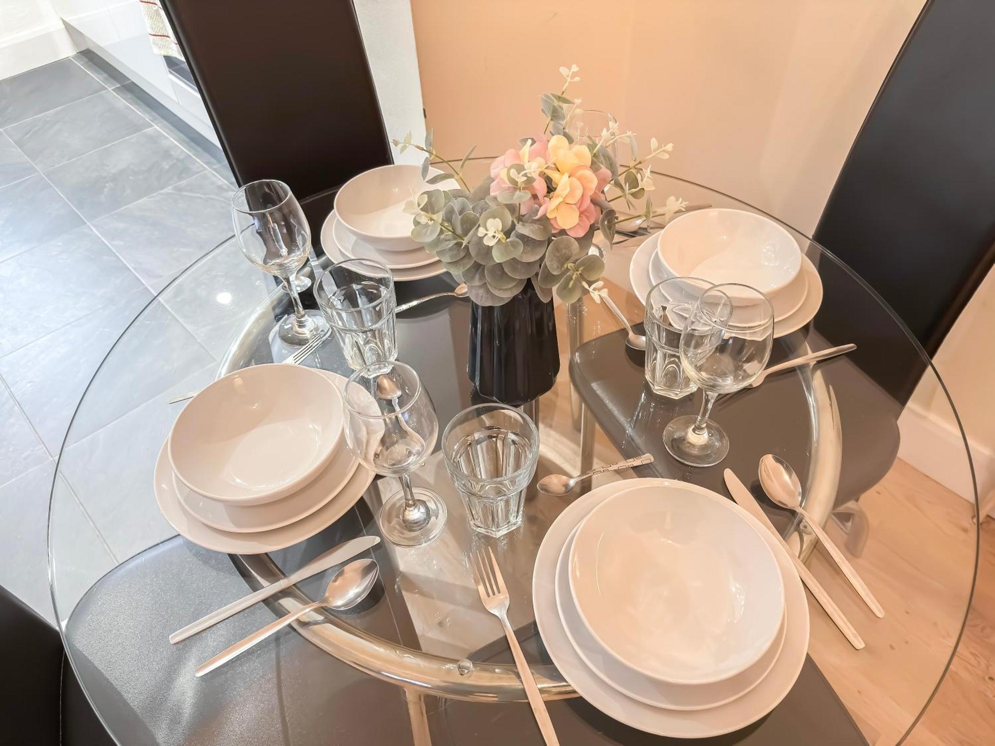 1-Bedroom Flat With Small Garden & Paid Parking In Finsbury Park, Highbury ลอนดอน ภายนอก รูปภาพ