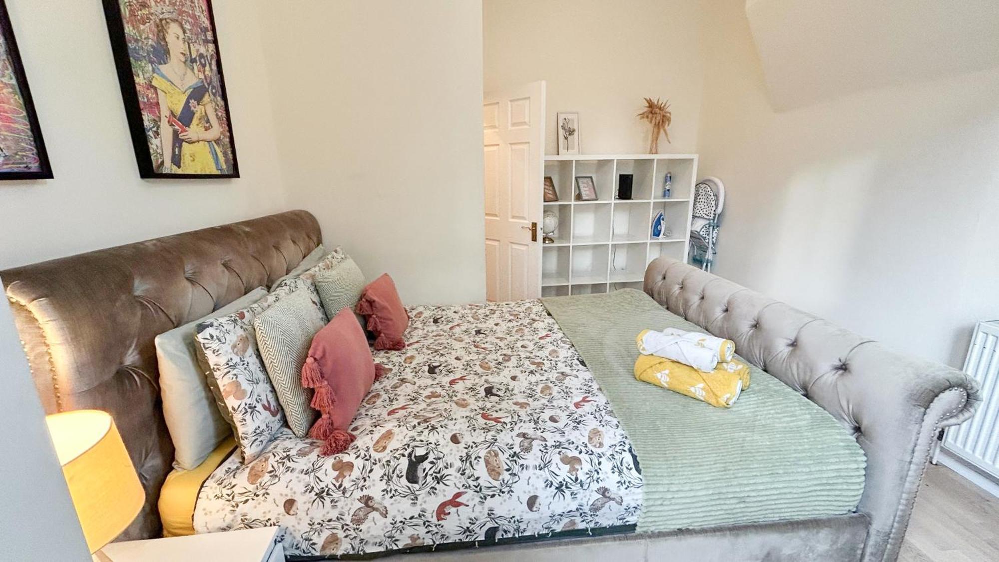 1-Bedroom Flat With Small Garden & Paid Parking In Finsbury Park, Highbury ลอนดอน ภายนอก รูปภาพ