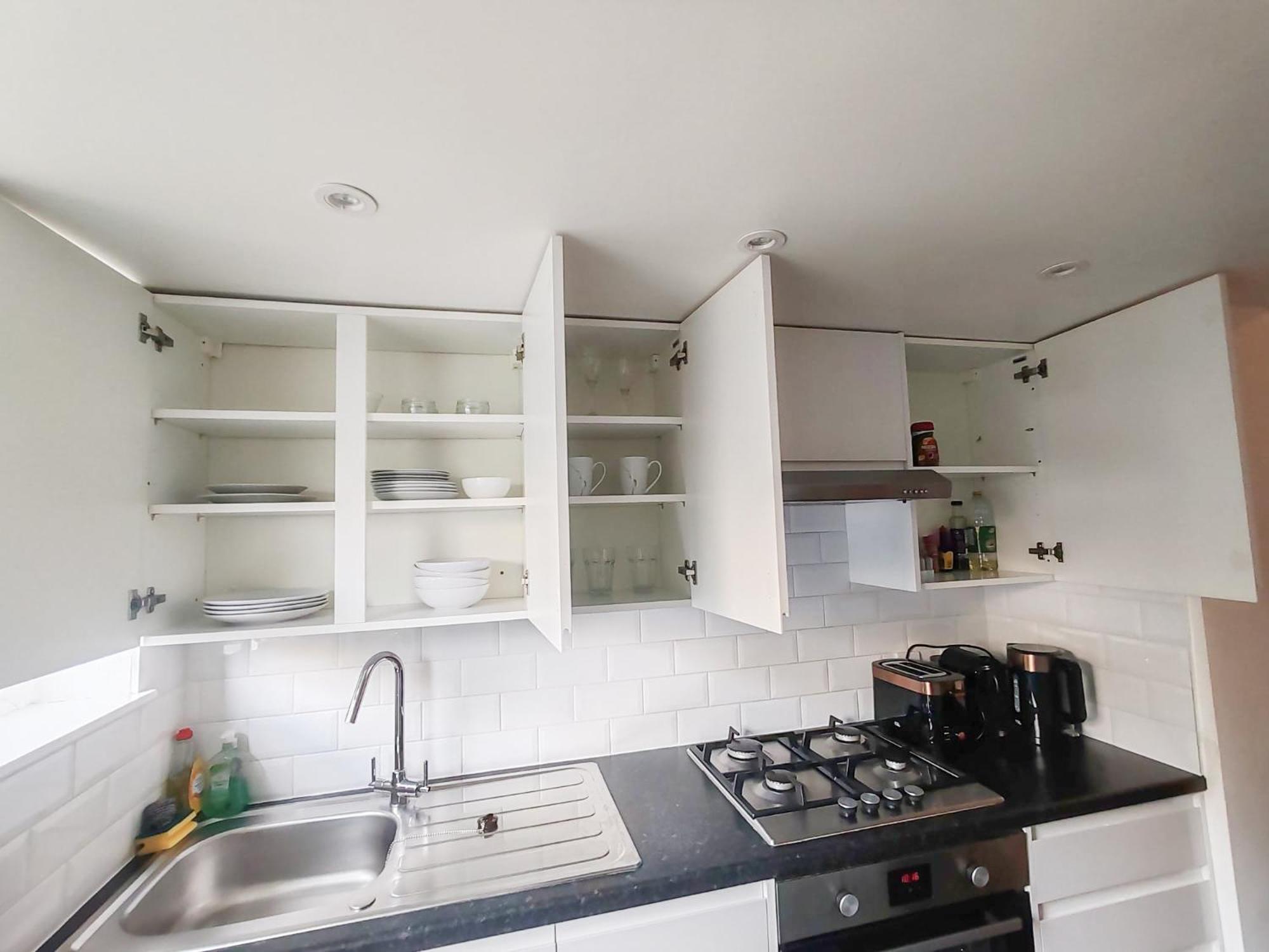 1-Bedroom Flat With Small Garden & Paid Parking In Finsbury Park, Highbury ลอนดอน ภายนอก รูปภาพ