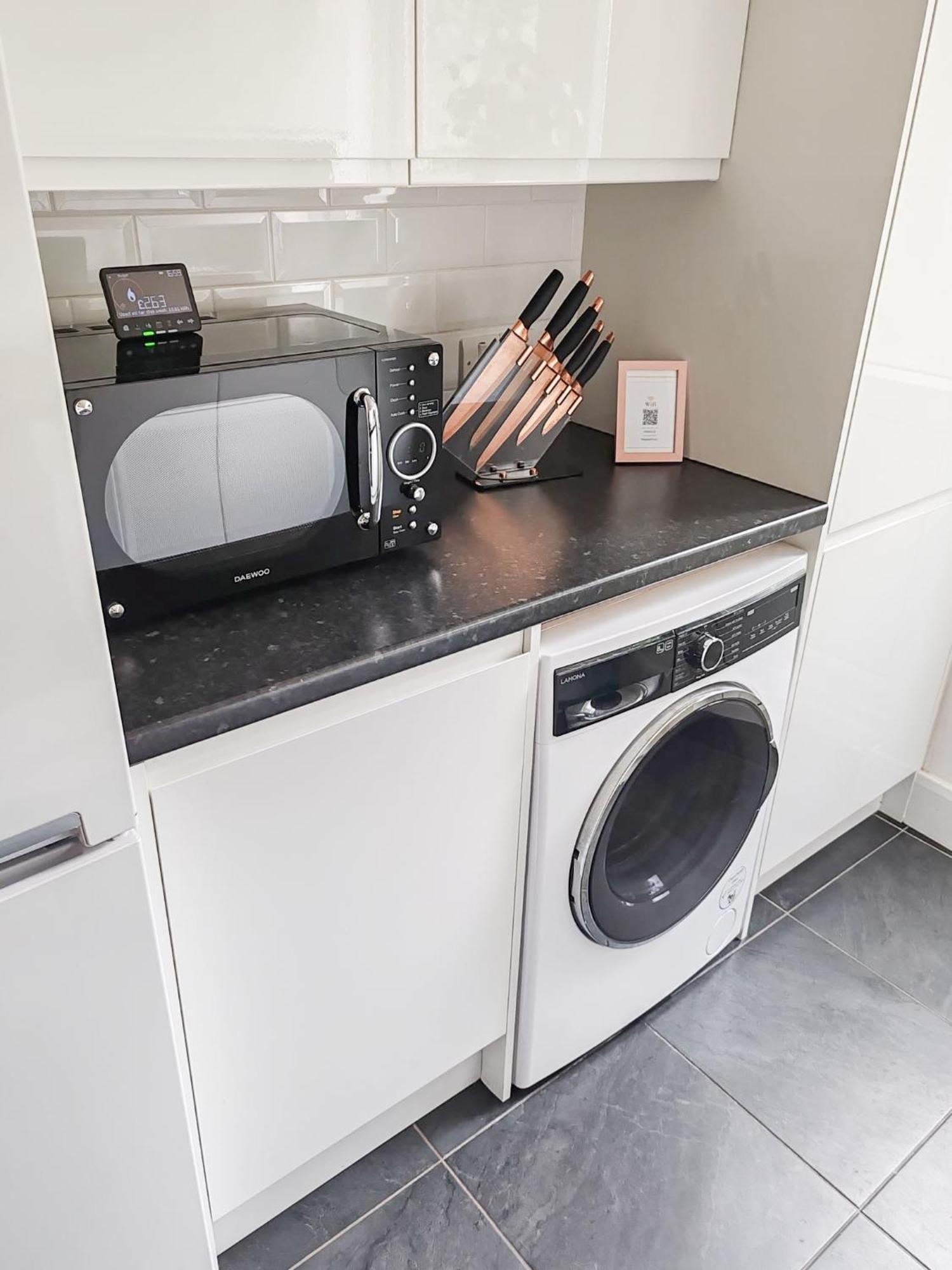 1-Bedroom Flat With Small Garden & Paid Parking In Finsbury Park, Highbury ลอนดอน ภายนอก รูปภาพ